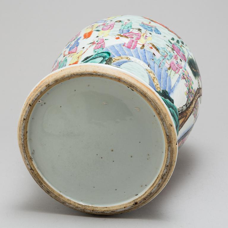 A famille rose vase with cover, late 19th century.