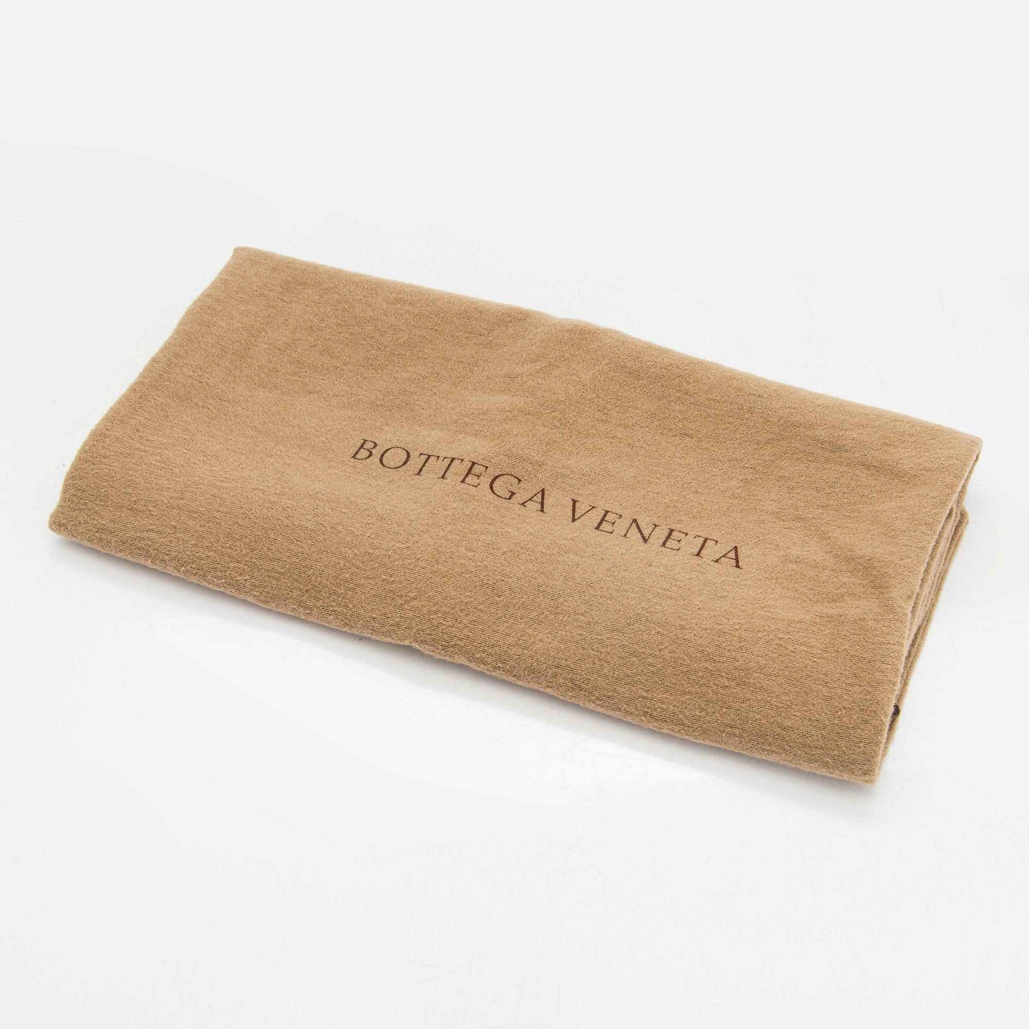 Bottega Veneta, a 'Cesta Tote' bag.