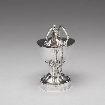 Georg Jensen, bordständare / oljelampa, Köpenhamn 1918, design nr 12, 830/1000.
