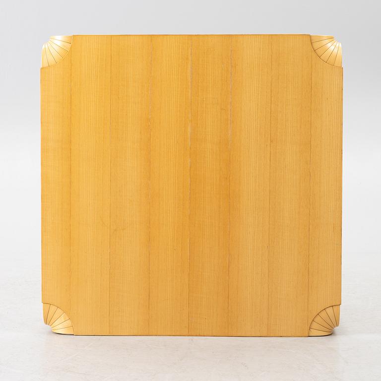 Alvar Aalto, Coffee table, model MX800B, Artek, 1960s.
