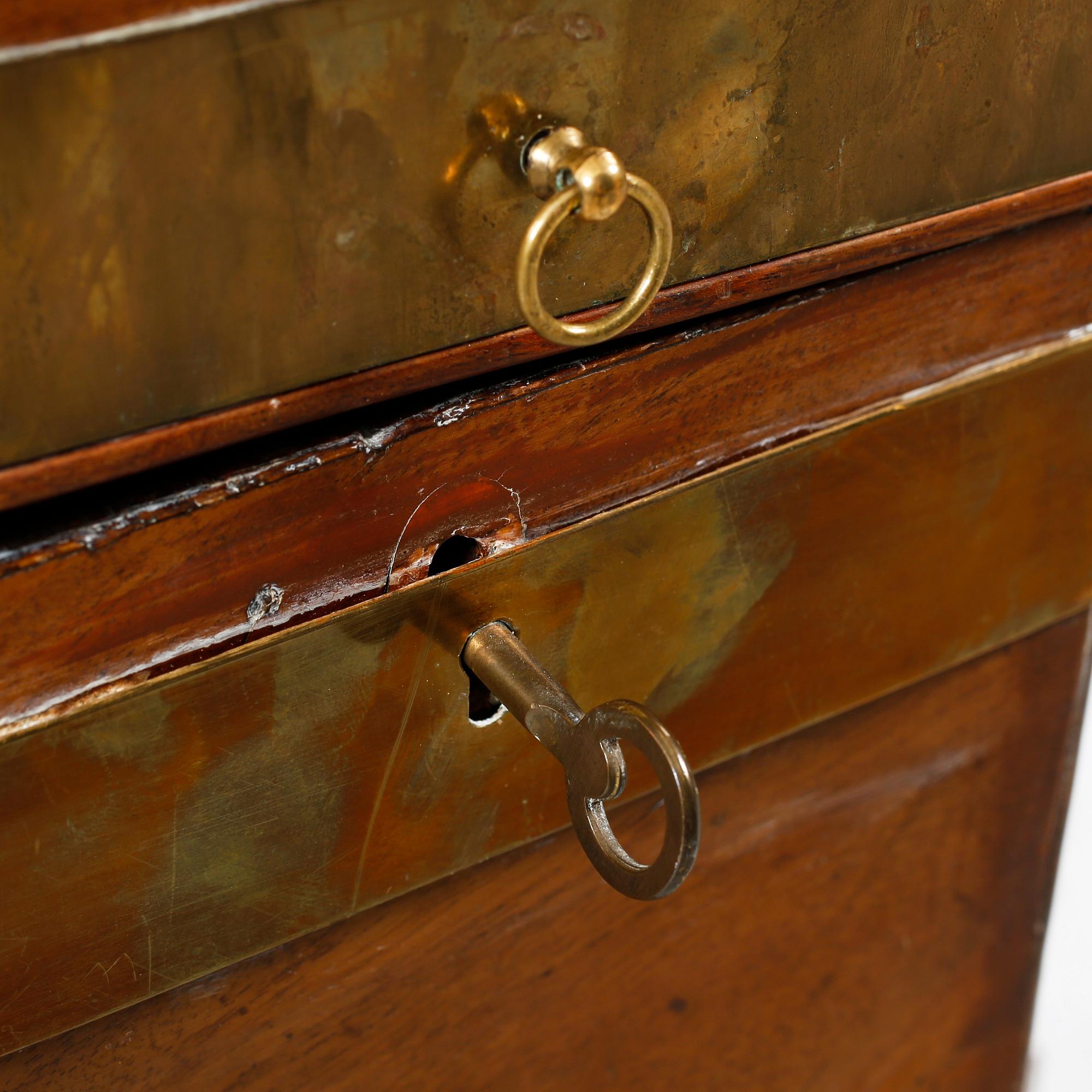 A George III wine cooler from the 19th century.