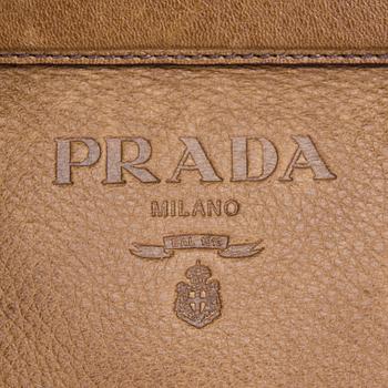 VÄSKA, Prada.