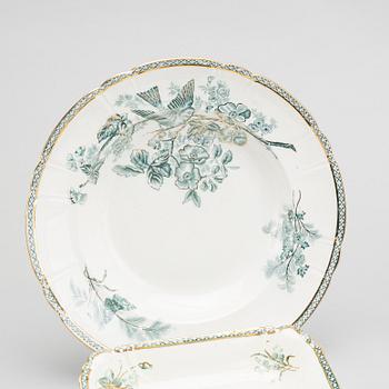 A set of circa 66 pcs porcelain service, "Wexio guld" Gustavsberg.