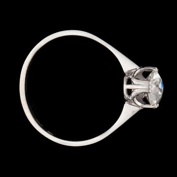 A 0.90 ct old-cut diamond ring. Quality circa K-M/SI. Hallmarked GHS, Stockholm 1947.