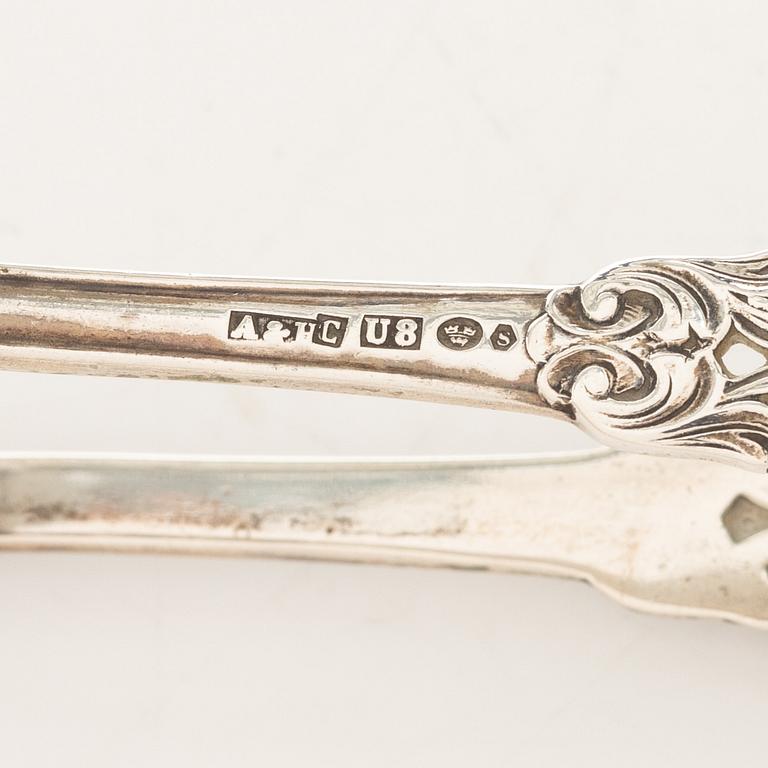 A Swedish silver sugar box, mark of Nils Leonard Dahlström & Co, Örebro 1921.