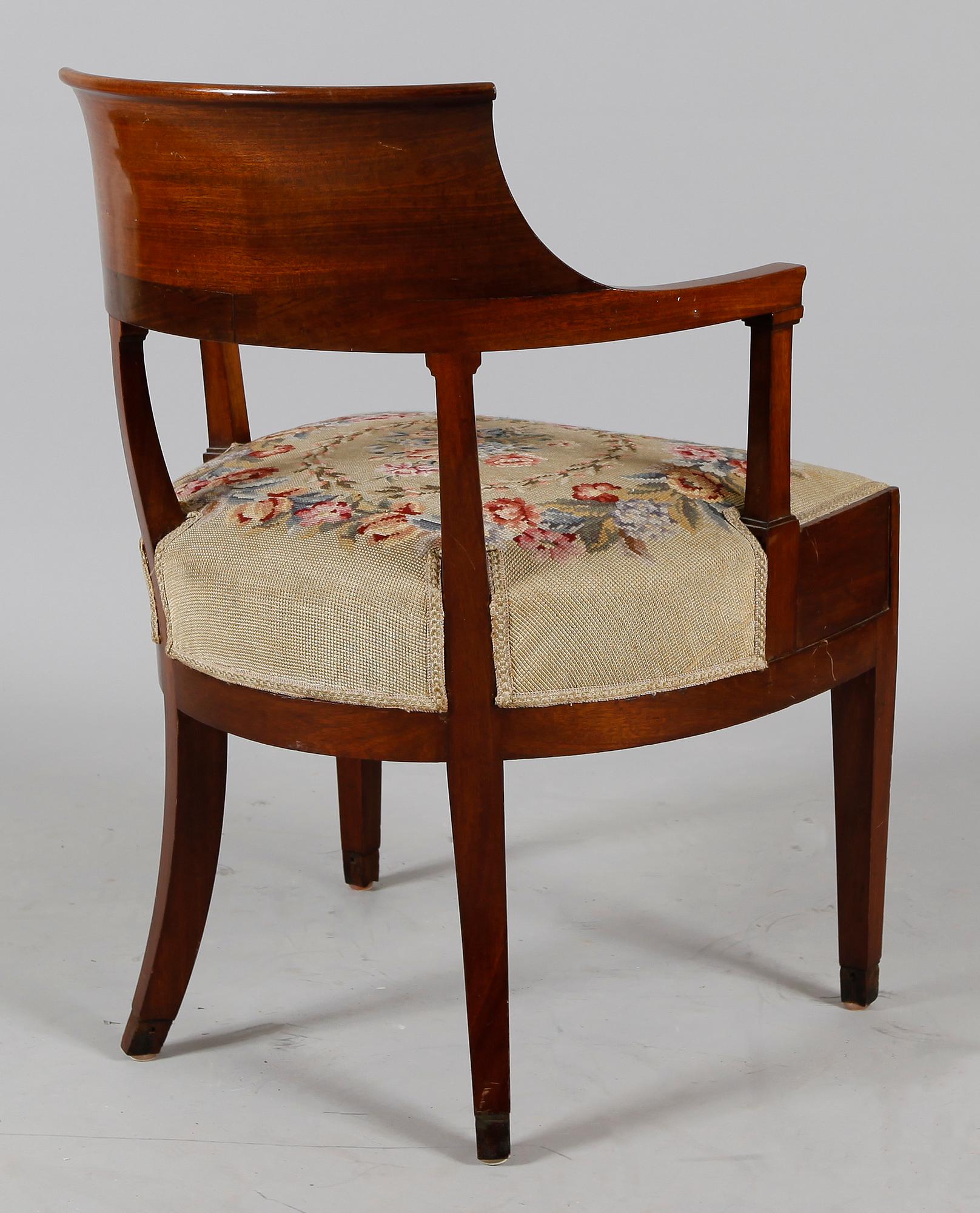 KARMSTOL, empire, 1800-talets första hälft.