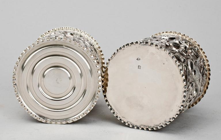 DOSOR, ett par, silver, London England 1895. Total vikt ca 195 gram.