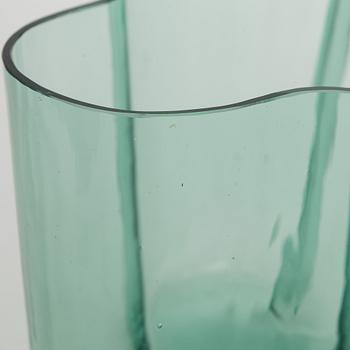Alvar Aalto, A '9750' vase Karhula Glassworks in production 1937-1949.