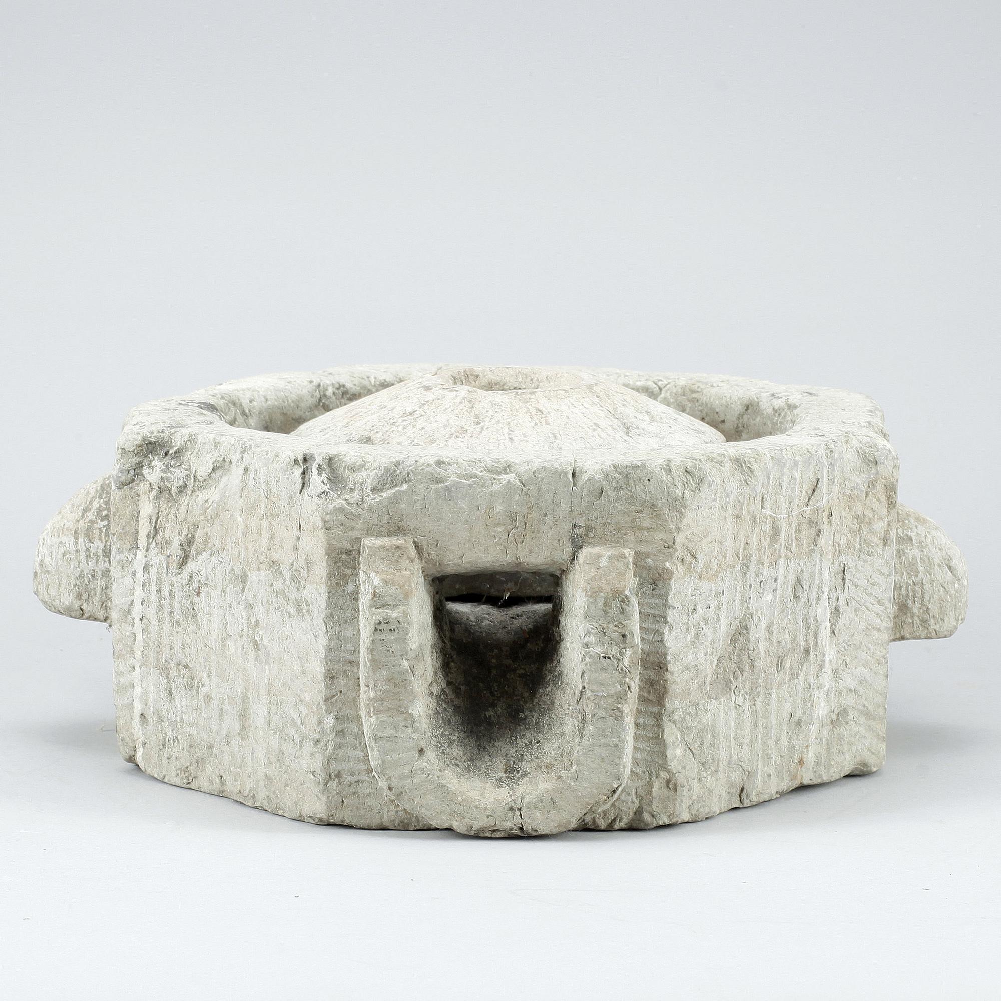 HANDKVARN, 3 delar, sten.