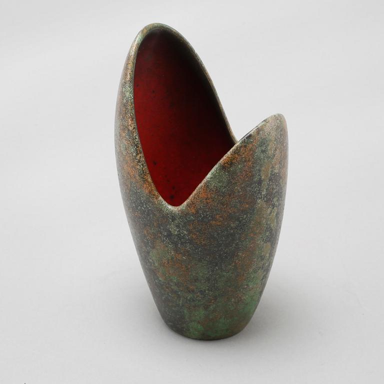 A signed ceramic vase by Hans Hedberg, Biot, France.