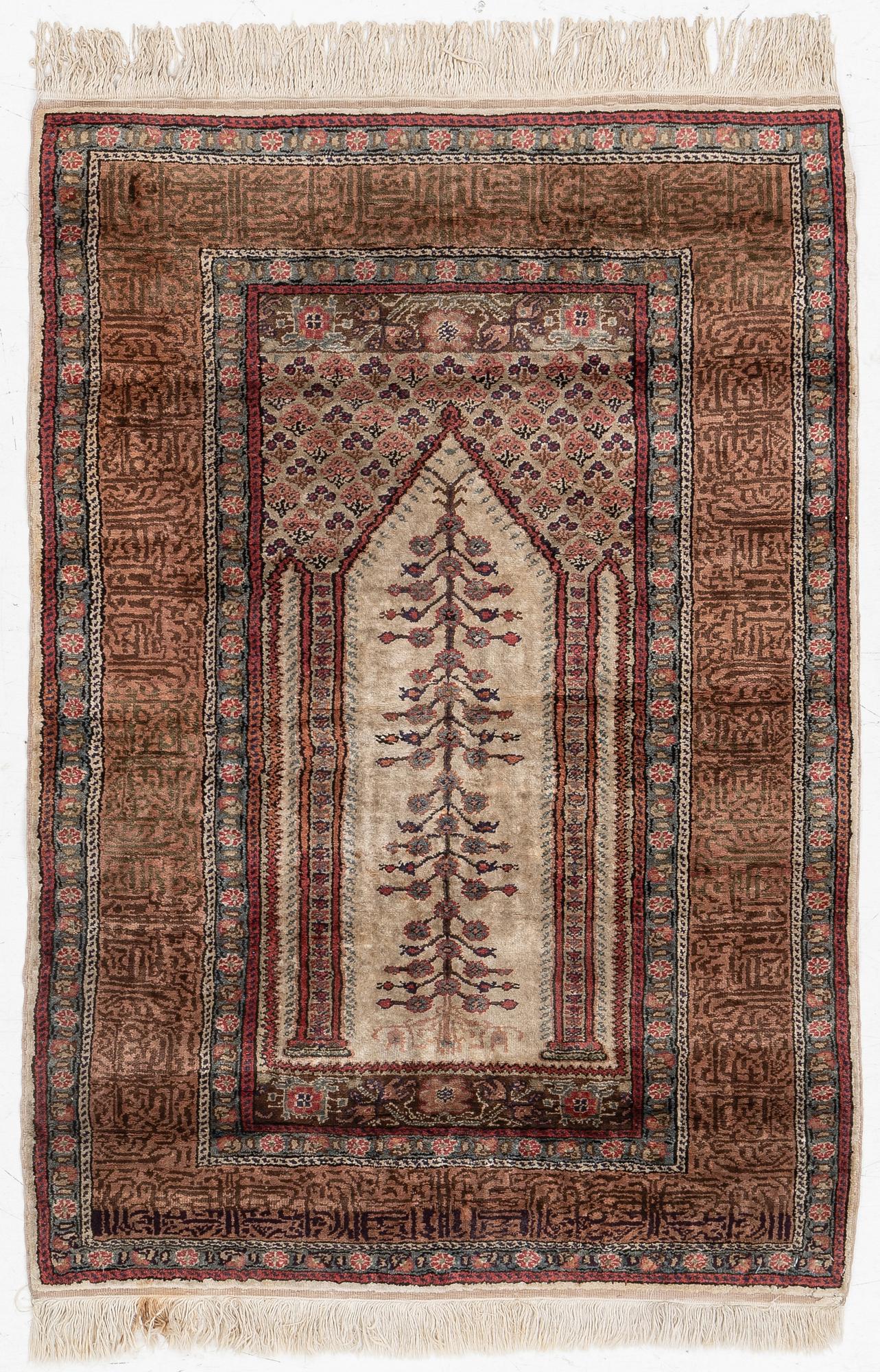 A Kaiseri prayer rug, c. 135 x 90 cm.