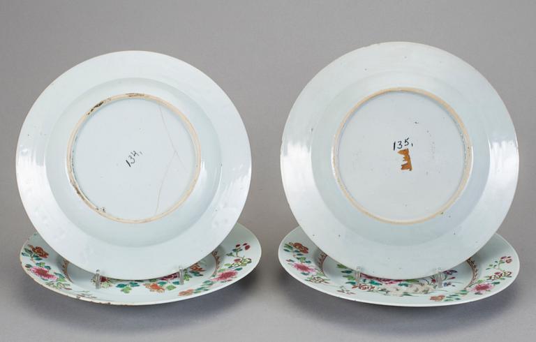 TALLRIKAR, 2+1+1, porslin, Kina, Qianlong (1736-95).