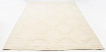 Matta, handtuftad, 'Entrance - bone white', Layered, ca 400 x 300 cm.