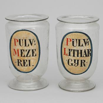 APOTEKSKRUS, två stycken, glas. 1800-tal.