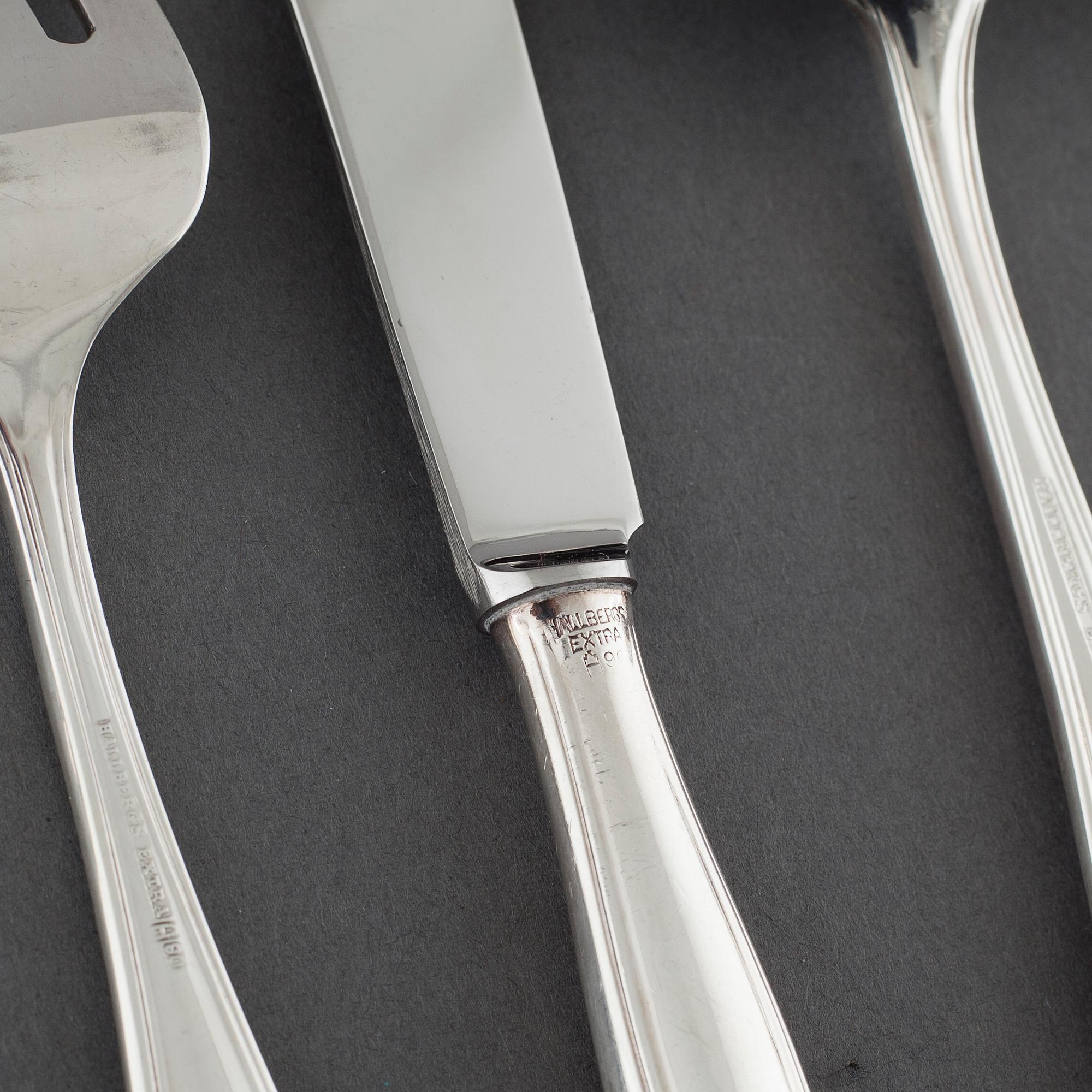 94 pieces of table "Kungsholm" flatware in EPNS, second half of the 20th century.
