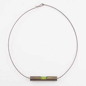 Dan Wolgers, necklace.