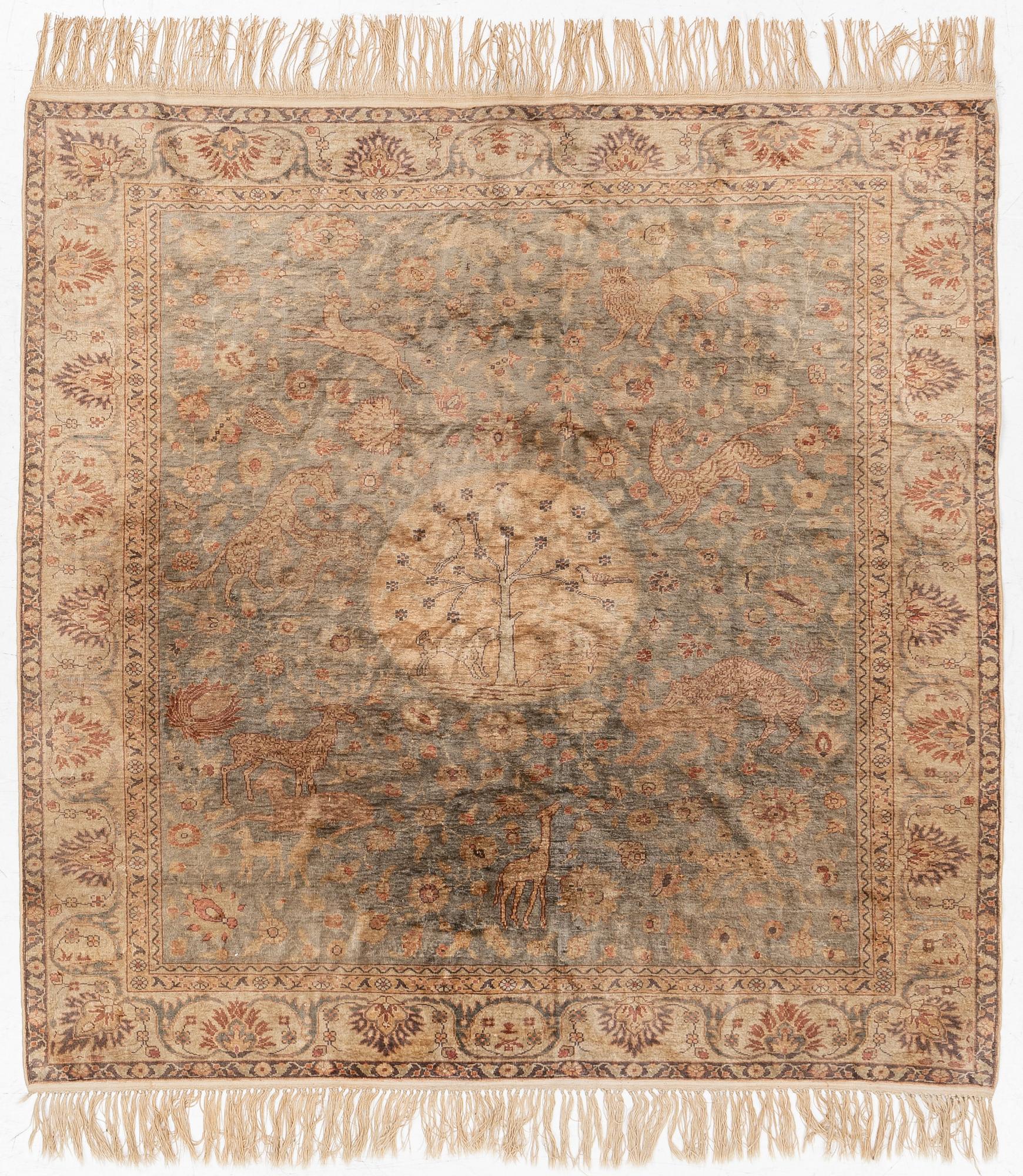 An antique rug, Paderma/Kayseri, approx. 154 x 154 cm.