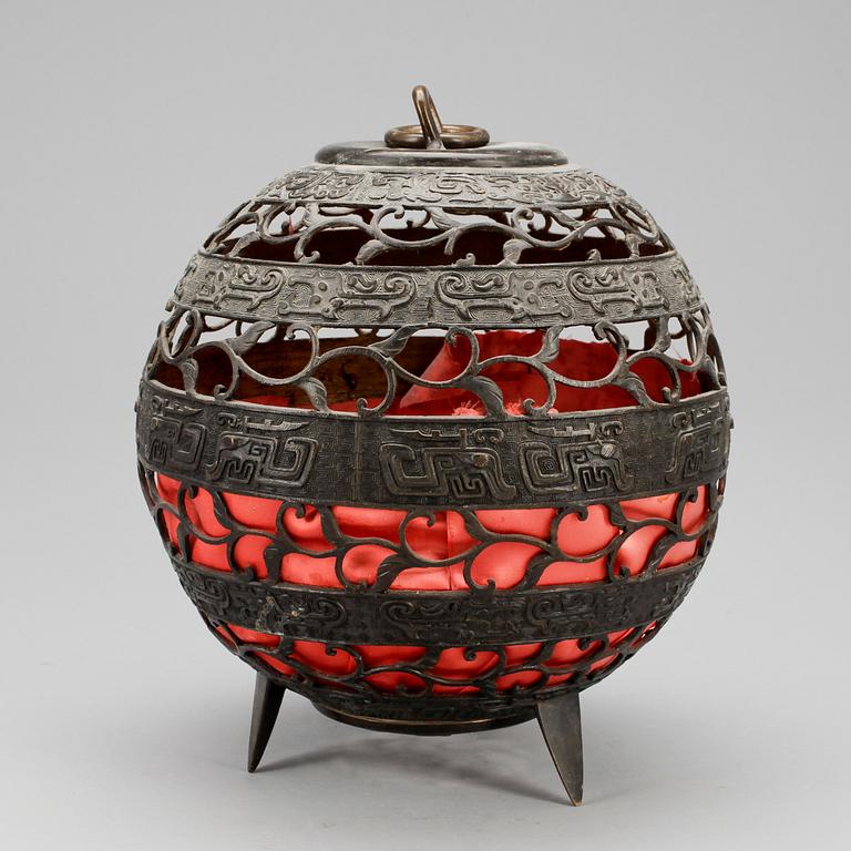 LYKTA, Kina, 1900-talets början.