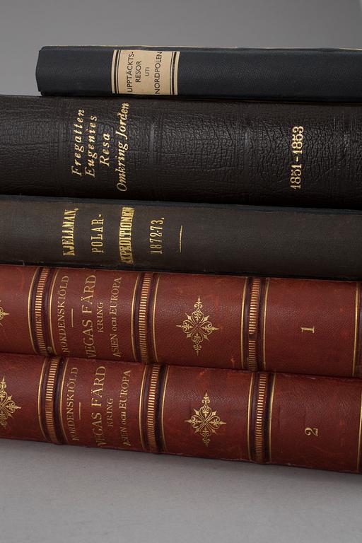 BOKPARTI OM UPPTÄCKTSRESOR, 5 vol, bla Vegas färd kring Asien och Europa, I-II, av A.E. Nordenskiöld, Stockholm 1880-81.