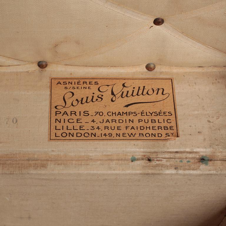 LOUIS VUITTON, a Monogram canvas trunk, early 20th century.