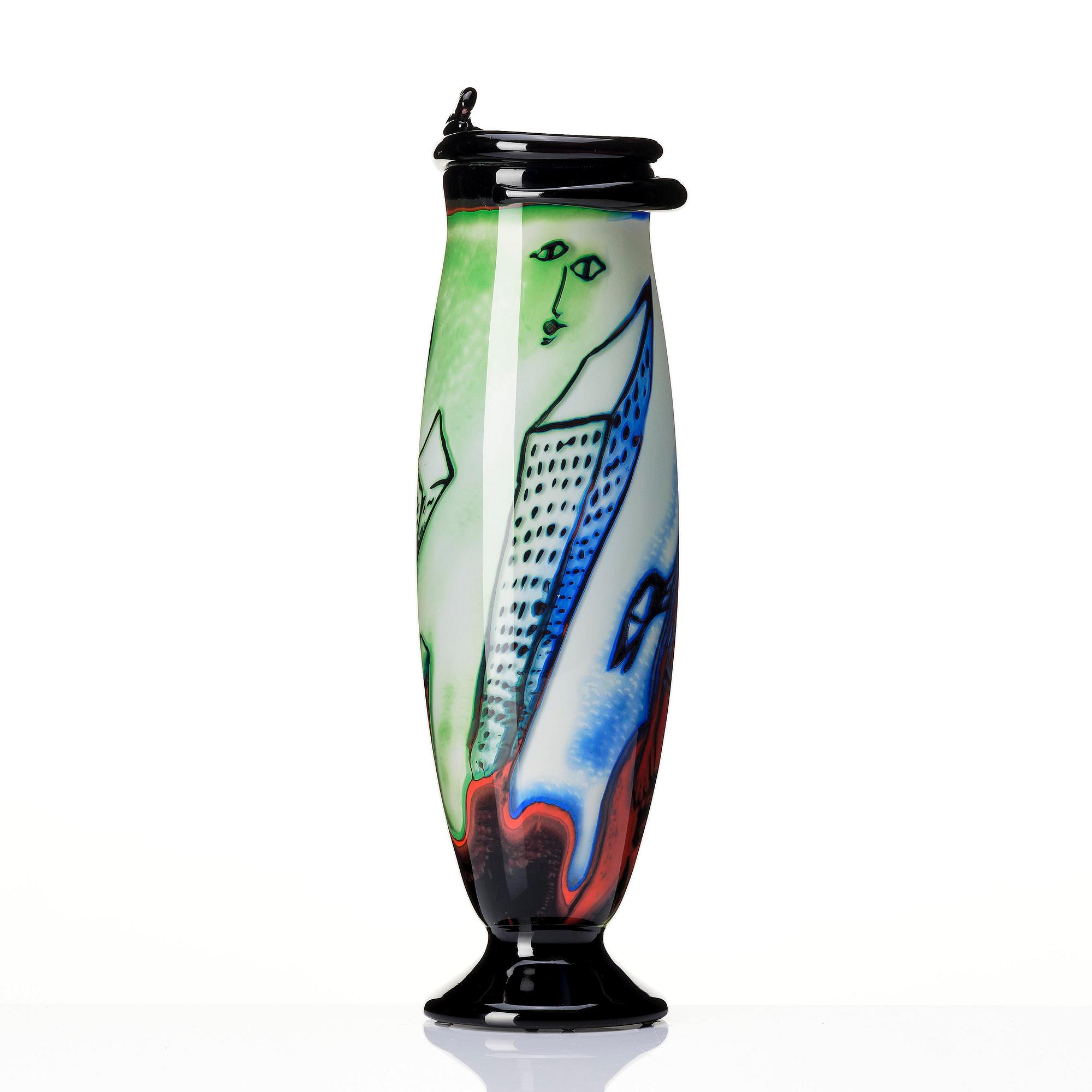 Ulrica Hydman-Vallien, a unique graal glass vase, Kosta Boda, Sweden.