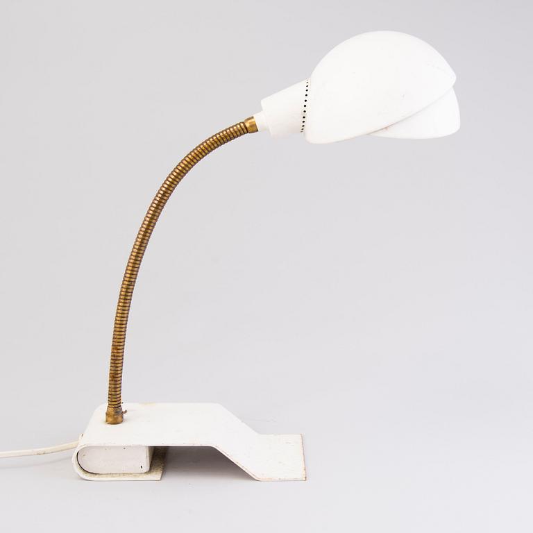 ALVAR AALTO, A table lamp 'A7603' for Valaistustyö.