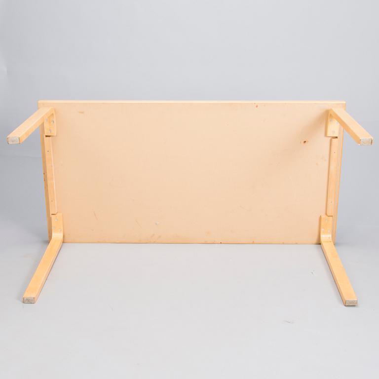 ALVAR AALTO, a late 20th century  '81A', table for Artek.