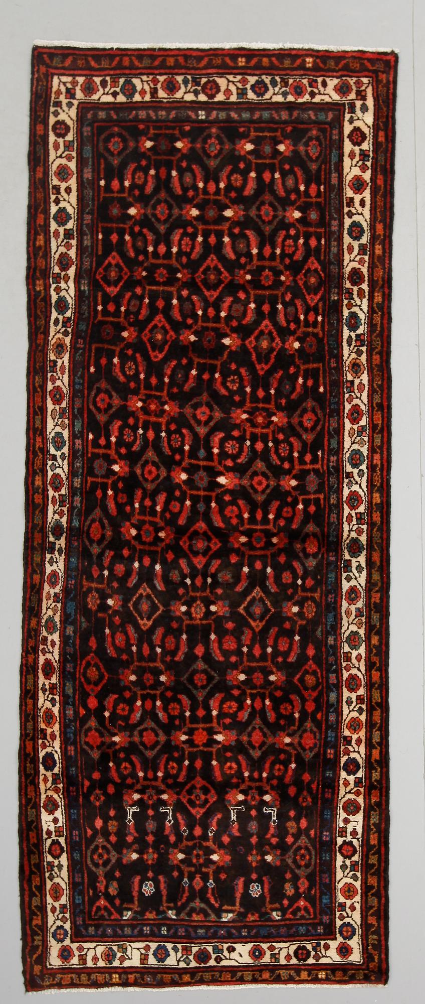 MATTA, galleri, Malayer, ca 300 x 115 cm.