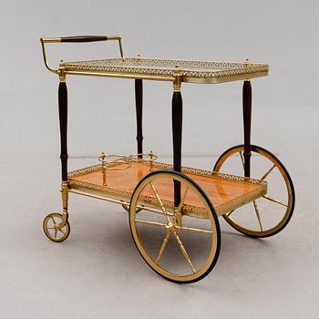 SERVERINGSVAGN, 1900-talets andra hälft.