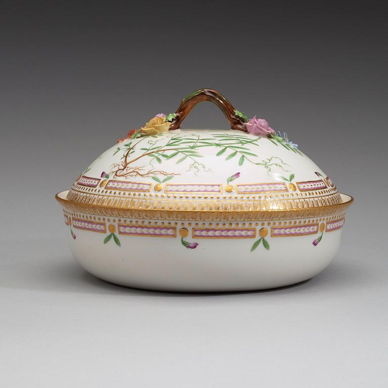 A Royal Copenhagen 'Flora Danica' tureen with stand, Denmark, 20th Century.