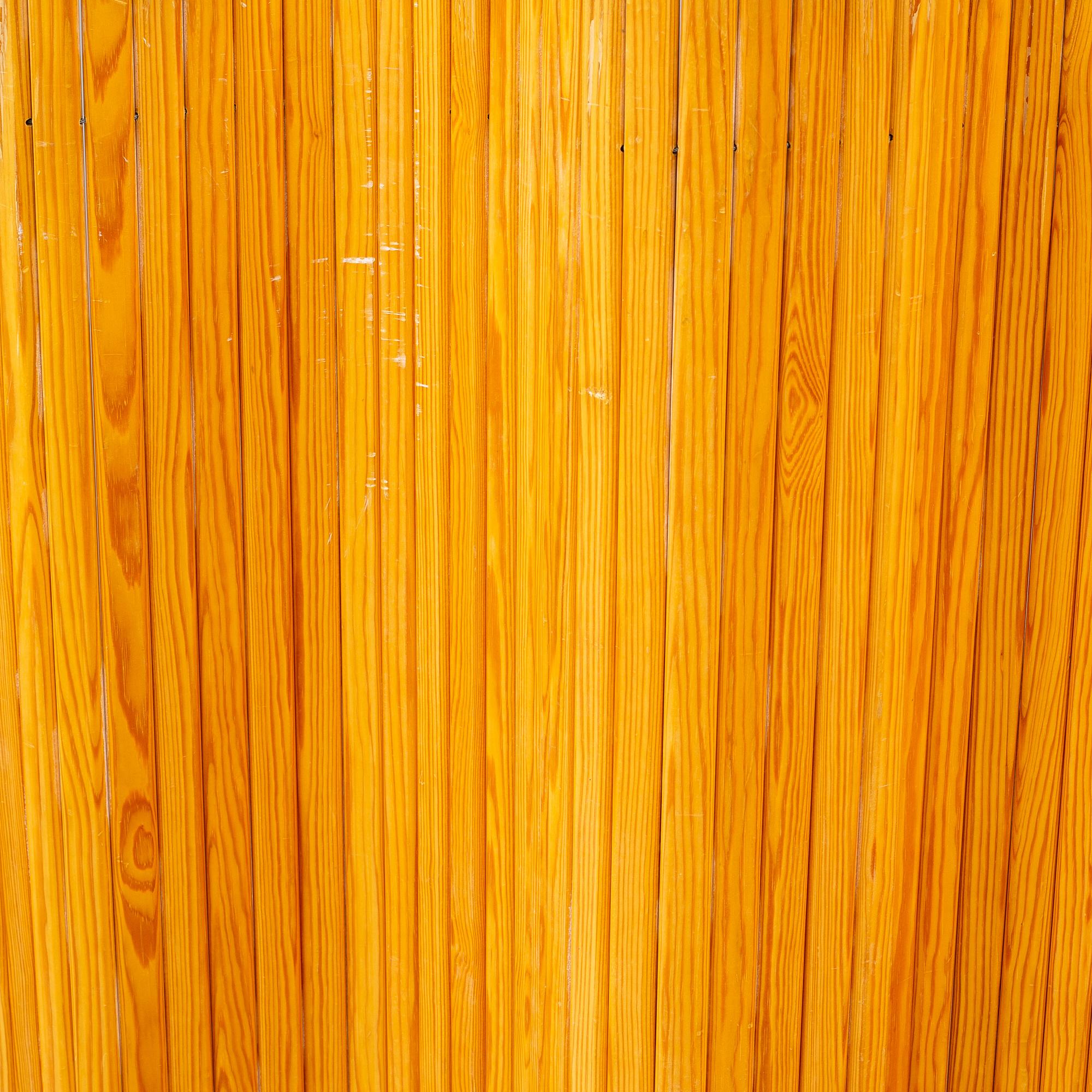 ALVAR AALTO, A pinewood screen, for Artek, Finland. Late 20th century.