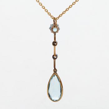 Halssmycke, droppslipad akvamarin,  gammalslipade diamanter, 14K guld.