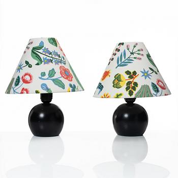 Josef Frank, a pair of model 2575 table lamps, Svenskt Tenn.