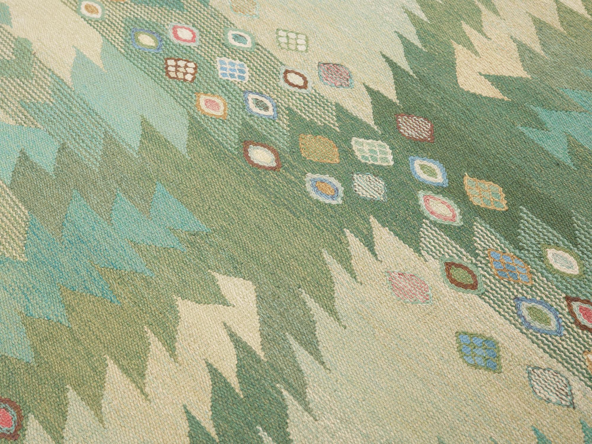 Barbro Nilsson, MATTA. "Tånga, grön H". Gobelängteknik. 256 x 166,5 cm. Signerad AB MMF BN.