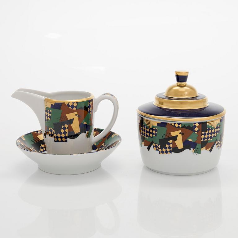 Heikki Orvola, A 10-piece coffee set in porcelain for Rörstrand, Sweden 1980s.