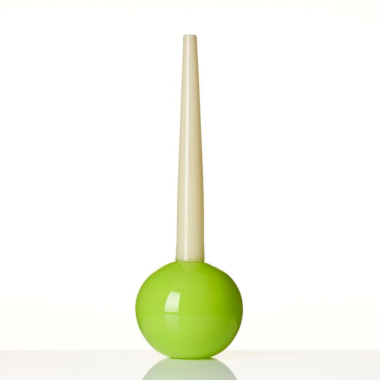 Gunnel Sahlin, flaska, Pilchuck Glass School, Seattle, 1995, blåst av Dante Marioni.