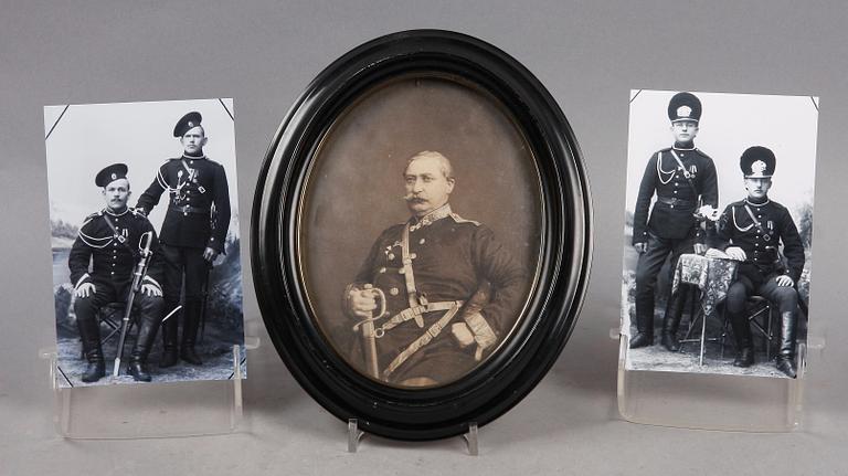 GLASNEGATIV MED FOTOKLICHÉER, 2 st samt TRYCK, Ryssland, 1800/1900-tal.