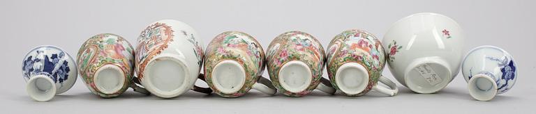 PARTI PORSLIN, 13 delar, Kina o Japan, bl.a. 1700-tal.