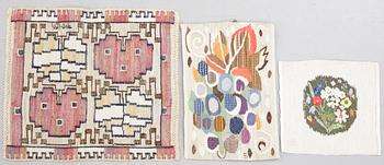 Märta Måås-Fjetterström · VÄGGBONADER, 2 st samt DUK, bla "Vindruvor" Märta Måås Fjätterström.