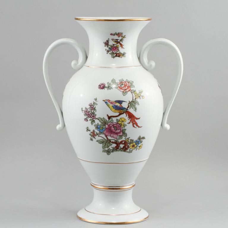 HÄNKELURNA, porslin, Ungern, 1900-talets andra hälft.