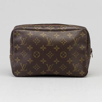 Louis Vuitton, toilet bag.