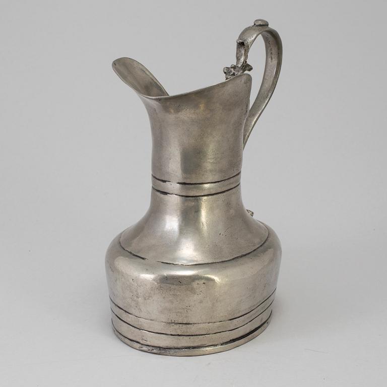 A Baroque style tinn jar, 1800-/1900s.