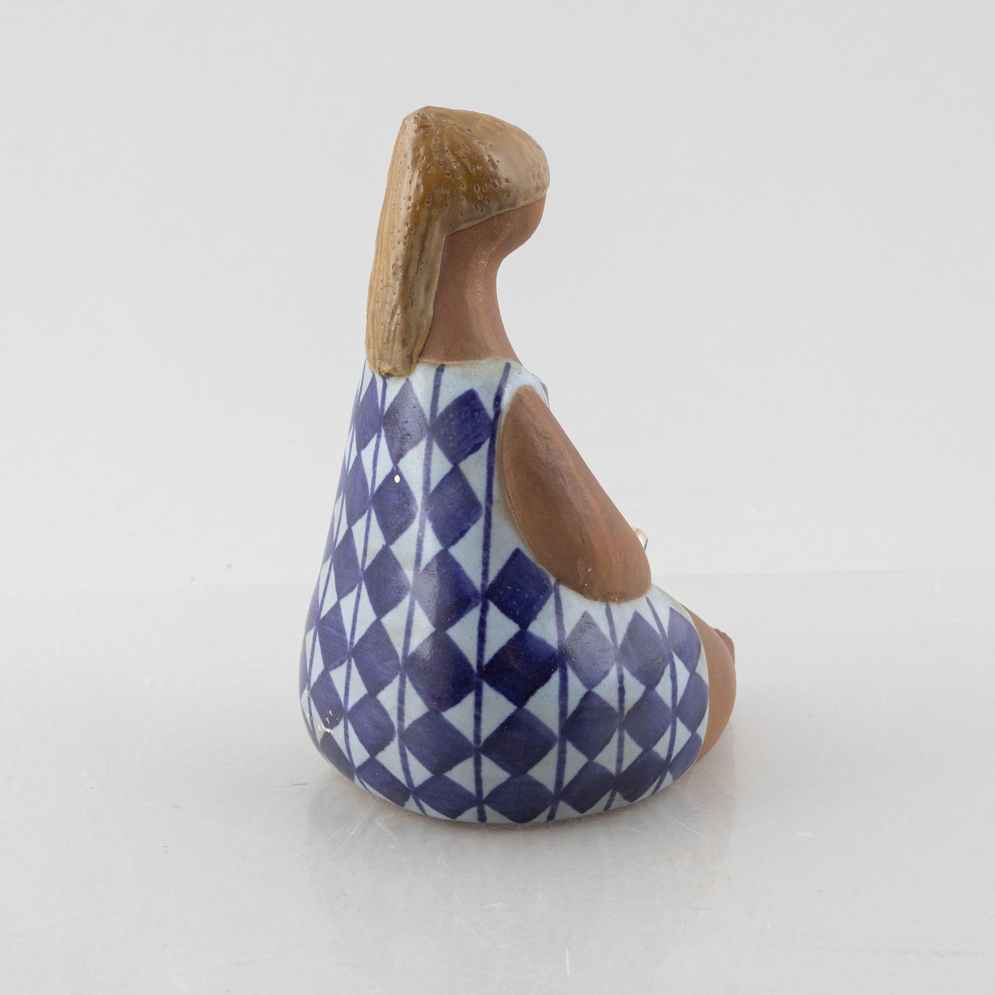 Lisa Larson, figurin, stengods, "Amalia", ur serien "ABC-flickor", Gustavsberg.