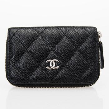 LOMPAKKO, Chanel.