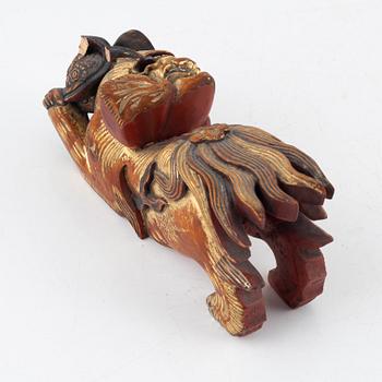 A group of five sculptured wooden decorative objects, late Qingdynasty.