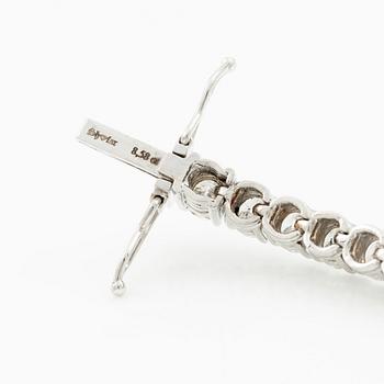 Tennis bracelet 18K white gold with brilliant-cut diamonds.