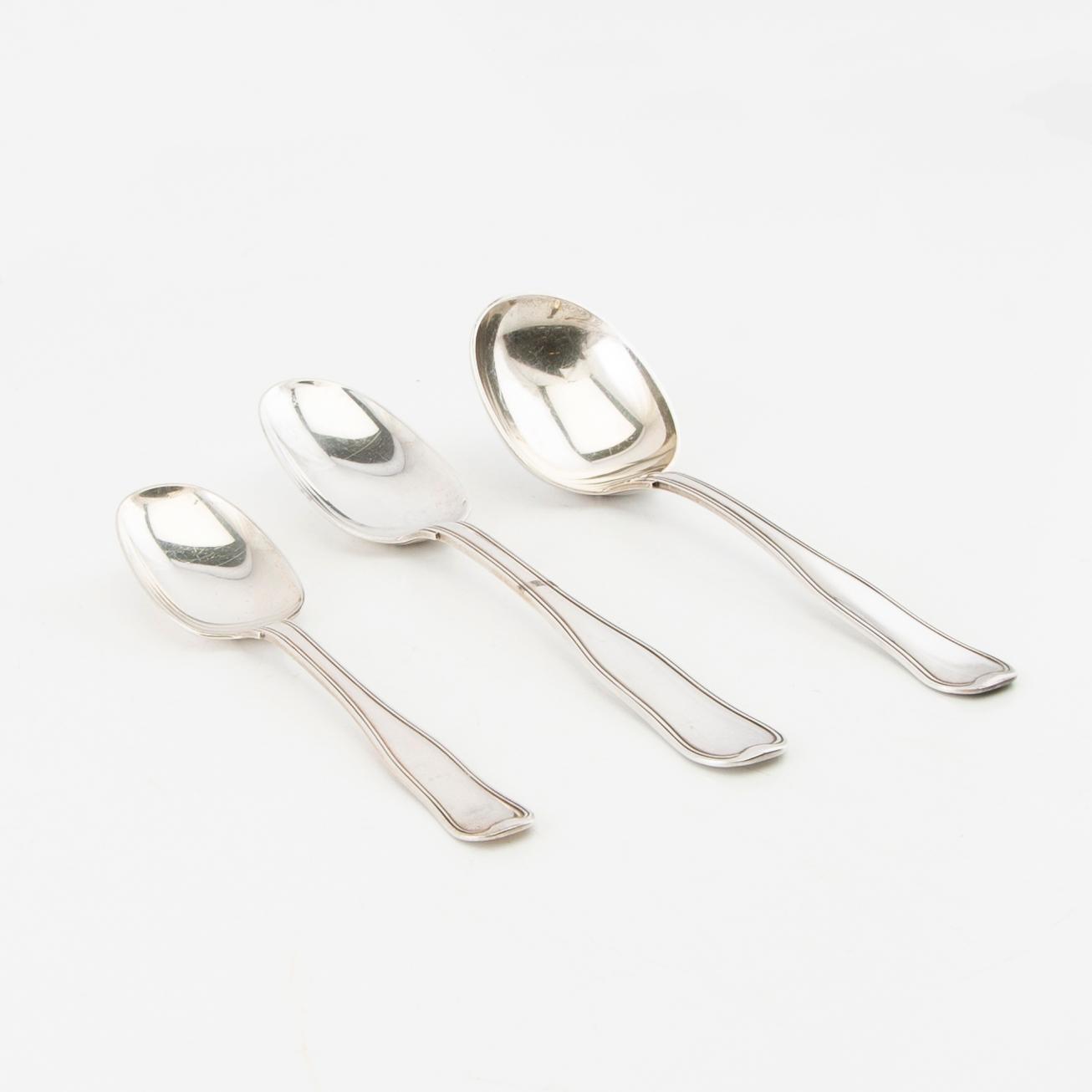 Harald Nielsen, bestick 73 dlr silver "Old Danish" Georg Jensen.