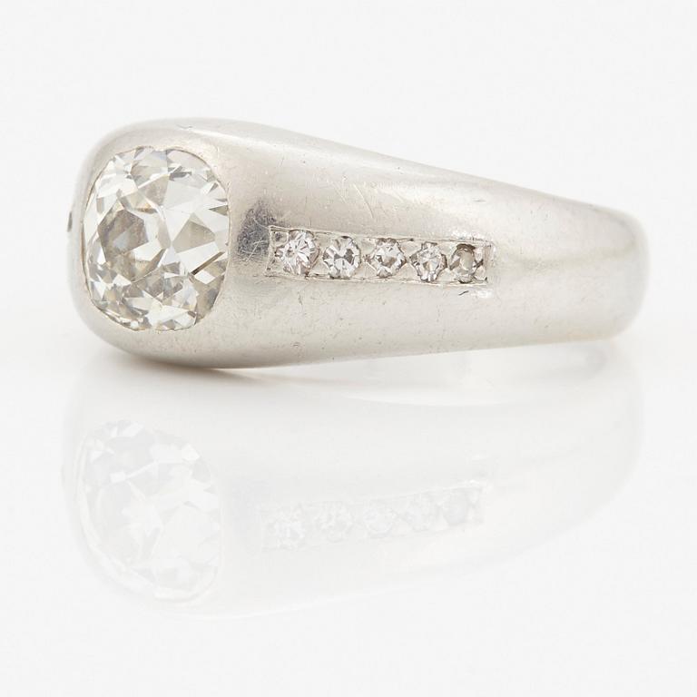 A RING set with an old-cut diamond.