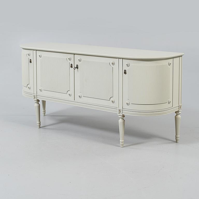 SIDEBOARD, gustaviansk stil, 1900-talets andra hälft.