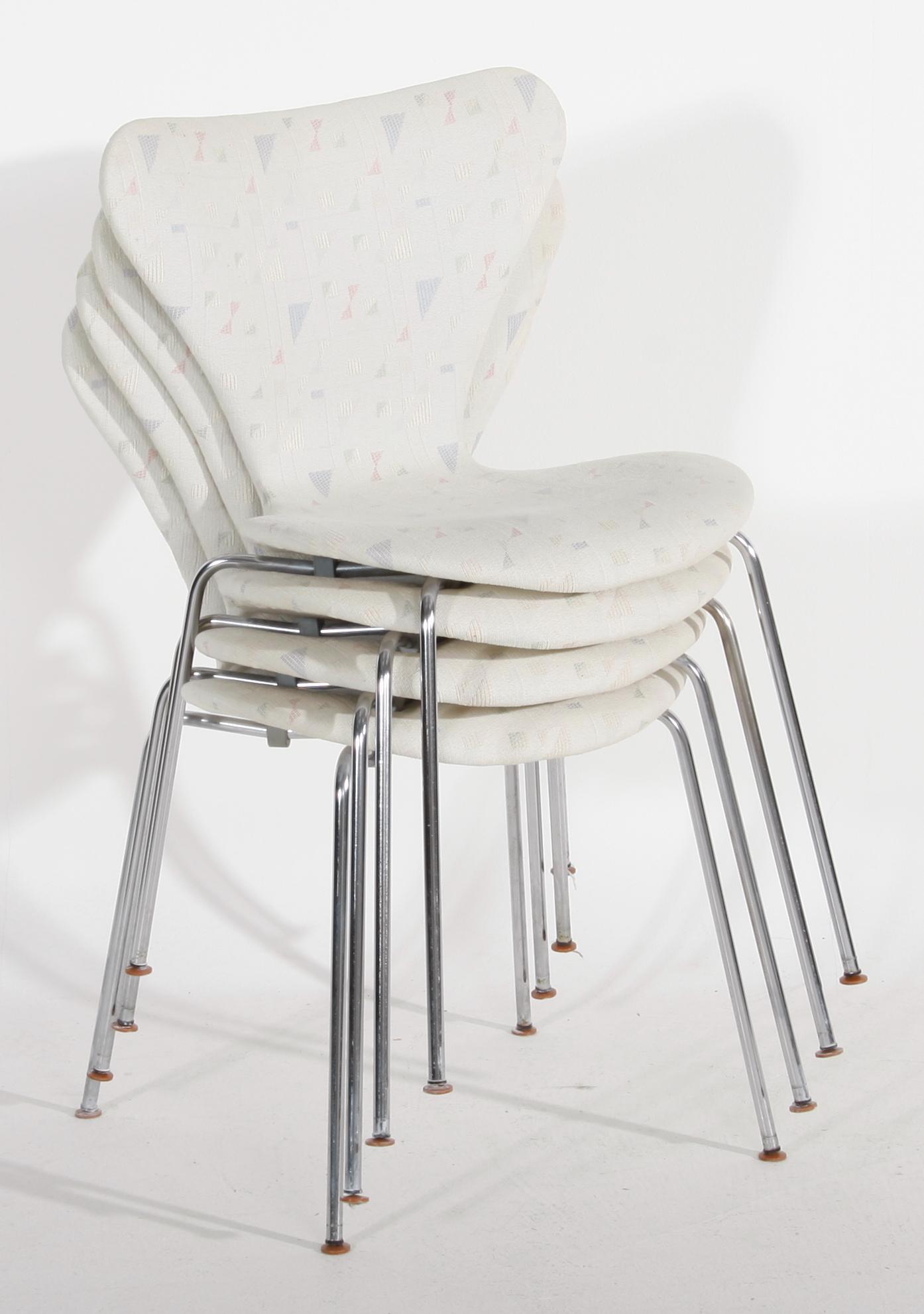 STOLAR, 8 st. "Sjuan". Arne Jacobsen, Fritz Hansen. Danmark.
